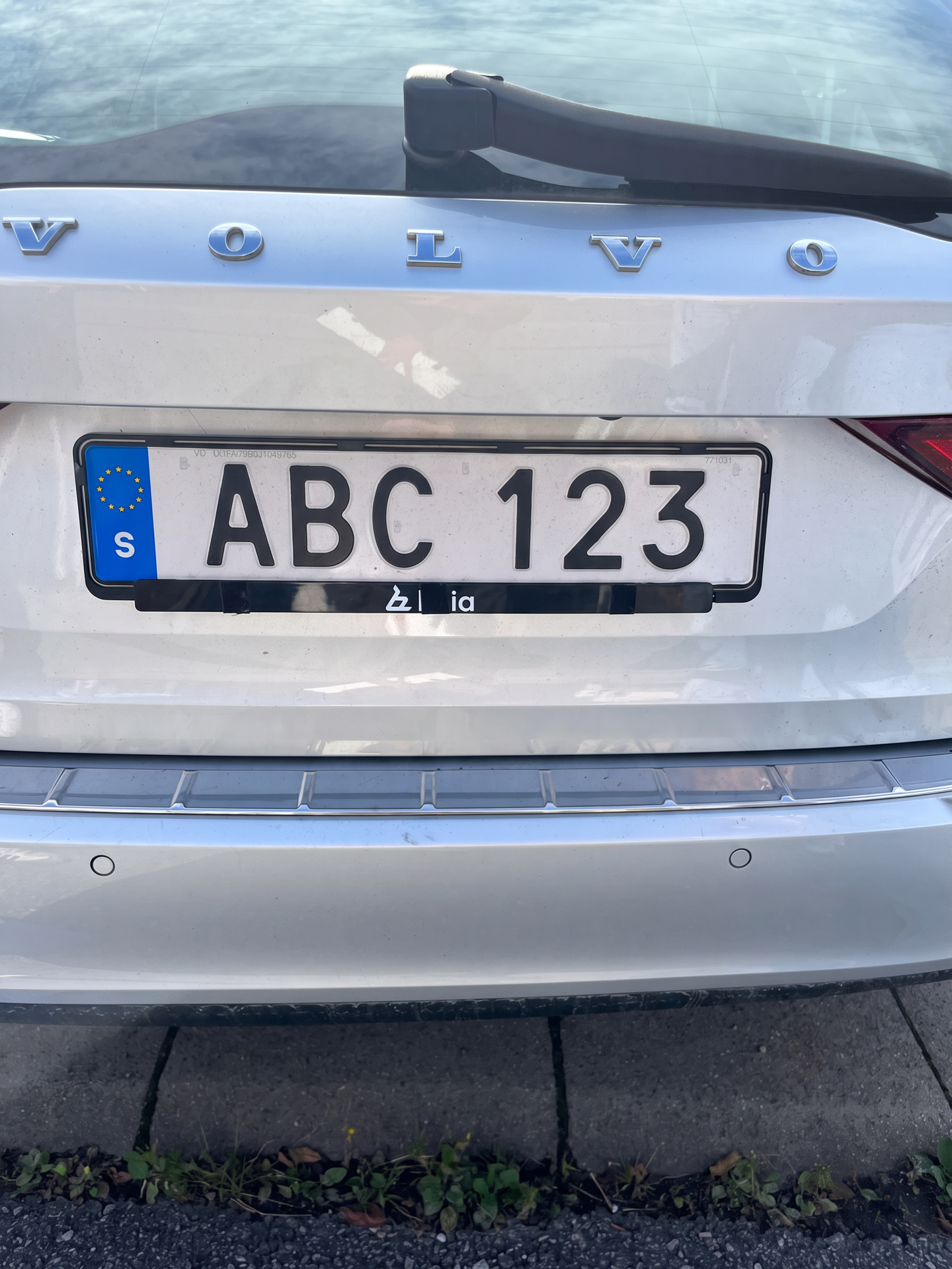 Montera vår fästlist